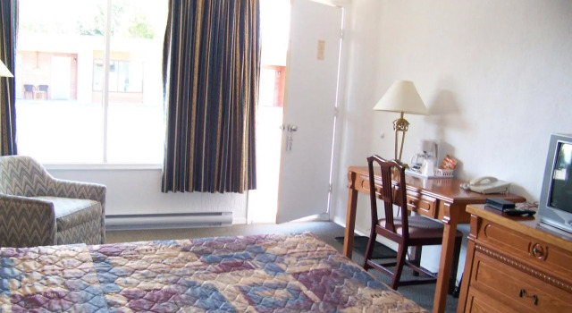 North Shore Wayside Inn, Varaa Hotelli  