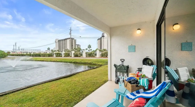 Вилла Deluxe Edgewater by Book That Condo