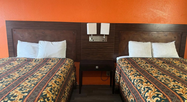 Nampa Inn & Suites