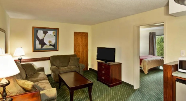 Люкс Comfort Inn Chester - Richmond South