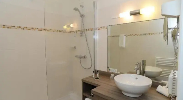 Номер Standard Logis Hôtel Le Parc de Geoffroy