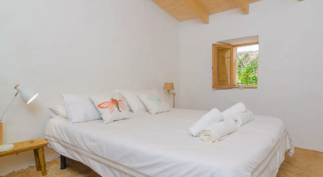 Monges 1, Book Hotel Ses Salines Majorca