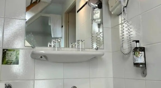 Двухместный номер Standard Мансарда Logis HOTEL RESTAURANT La Régence
