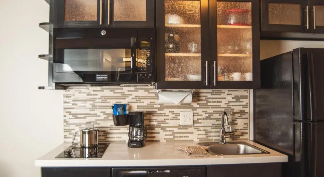 Люкс Candlewood Suites Fort Collins by IHG