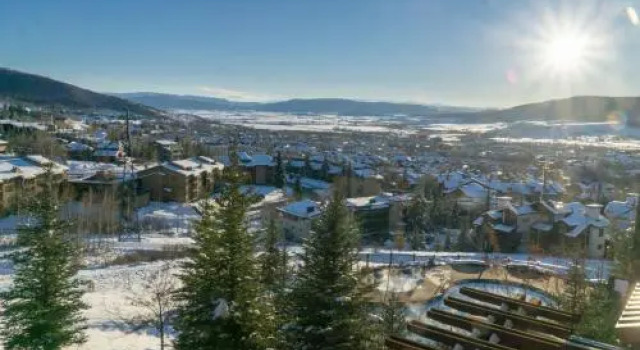 Edgemont 2306 - Luxury Ski-in Ski-out Condo, Забронировать Отель Стимбот-Спрингс Колорадо, рядом с Preview Ski Lift