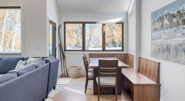 Quicksilver by Avantstay Park City Town House in Great Location!, Забронировать Отель Парк-Сити Deer Valley - The Canyons, рядом с Горнолыжный подъемник First Time Lift