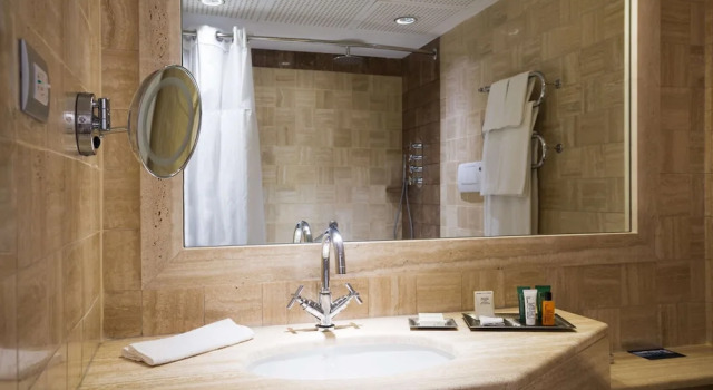 Двухместный полулюкс Hilton Rome Airport