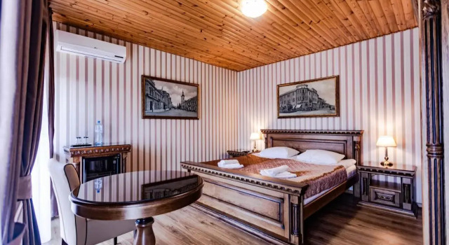 Villa Lamperti, Varaa Villa Mökit kohteessa Carpathians - Ukraine, Mökki
