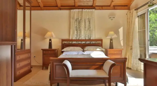 Апартаменты Deluxe Royal Holiday Apartments Sveti Stefan