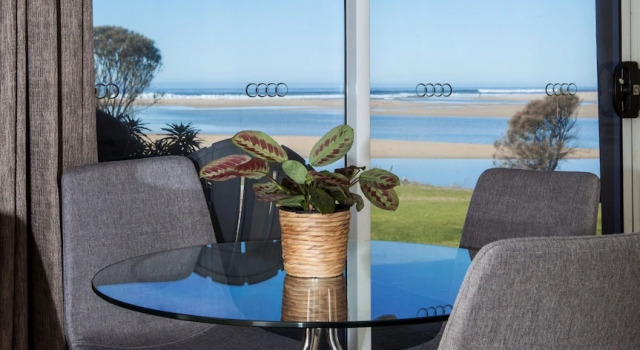 Apartment 2 Schlafzimmer mit Balkon und mit Wasserblick Pelican Sands Scamander