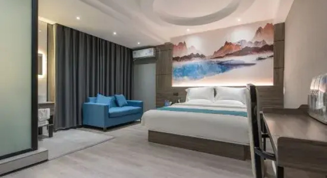 Люкс Business Qinyang Hero Style Hotel