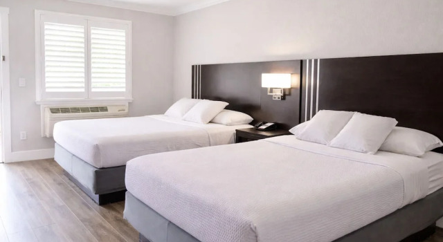 Номер Classic Fairview Inn & Suites
