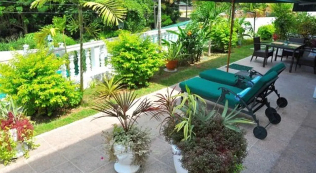 Студия Hanneman Holiday Residence