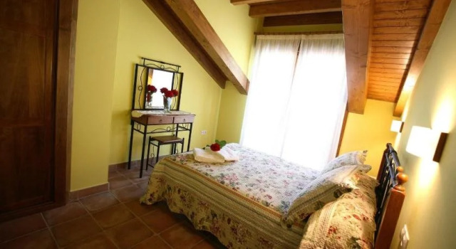 Apartamentos Rurales La Viña, Book Apartment  