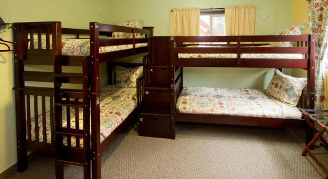 Кровать в общем номере Moderne Hostel