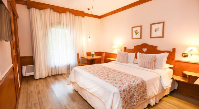 Двухместный номер Deluxe с балконом Hotel das Hortênsias