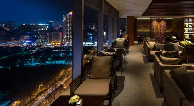 Двухместный клубный номер Standard Regent Taipei