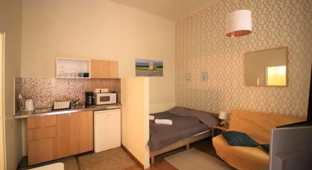 Апартаменты c 1 комнатой Home Apartment