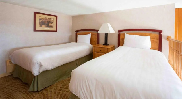 Номер Superior Fairmont Hot Springs Resort