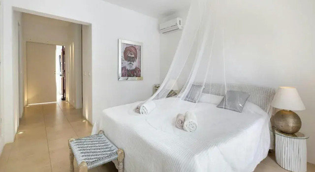 Tranquil Villa With Private Pool, Rezerwuj Willa Hotele w Majorka z parkingiem, Parking