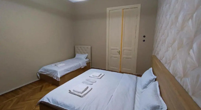 Happy Stay Hotel, Varaa Hotelli Sapichkia Kutaisi