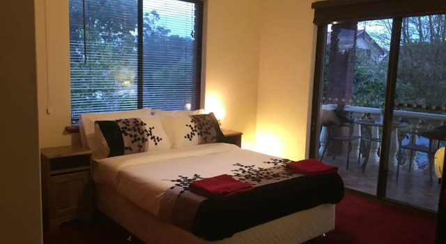 Perth Stadium Homestay, Забронировать Отель Перт-Сентрал-Бизнес-Дистрикт Перт, рядом с Станция Perth