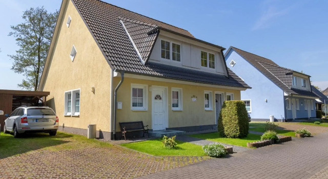 Ferienhaus zur frischen Brise - Whg. 1, Book Hotel Trassenheide Usedom