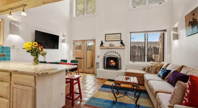 Коттедж с 2 комнатами Casa Monzon - Perfect Location, Bright and Sunny Interior