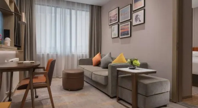 Двухместный семейный люкс Home2 Suites By Hilton Wuhan Hankou Railway Station