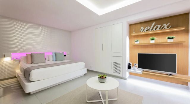 Люкс с частичным видом на море Hotel Garbi Ibiza & Spa