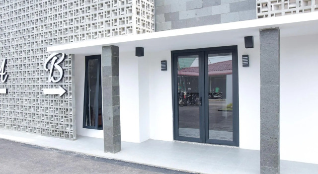 RedDoorz Plus near UNIMED Medan, Rezervovat Hotel Hotely v Medan s parkováním, Parkování