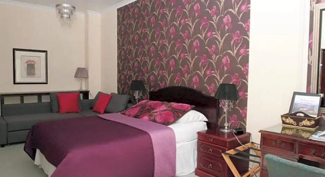 Camera Executive Thistle Hotel