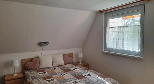 Dóra Apartmanház Zalakaros, Book Lejlighed Hoteller i Western Transdanubia med parkering, Parkering