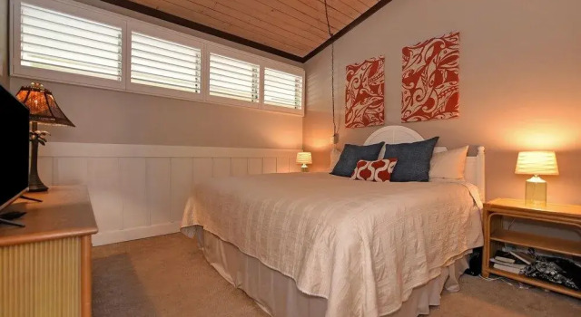 Napili Shore E240 by RedAwning