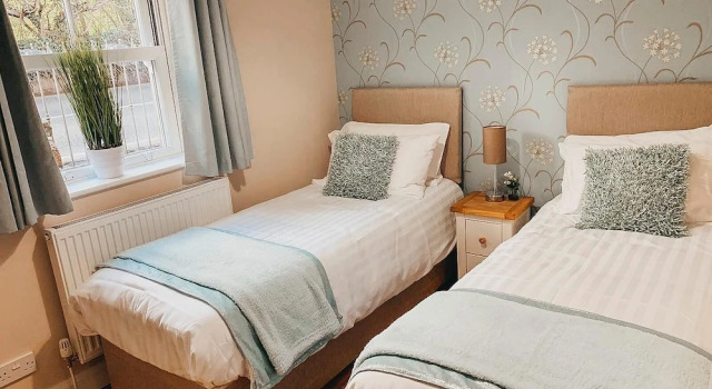 Erw Glas Glamping and Camping, Book Campingplads Hoteller i Henryd med parkering, Parkering