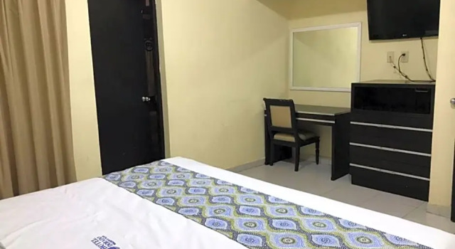 Номер Standard Hotel Dorado a una calle de Playa Regatas y el Malecon