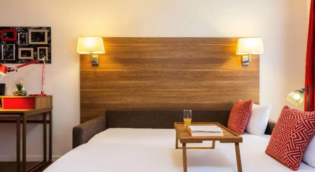 Четырёхместные апартаменты c 1 комнатой Aparthotel Adagio La Defense Courbevoie