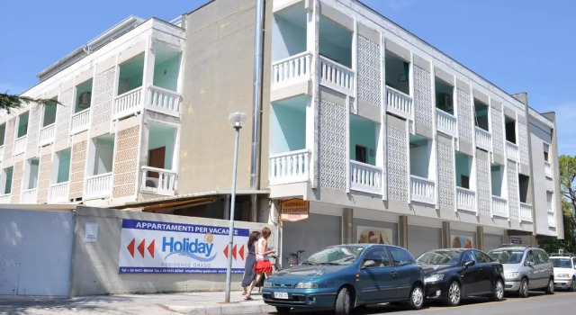 Holiday Appartamenti, Book Hotel Grado 