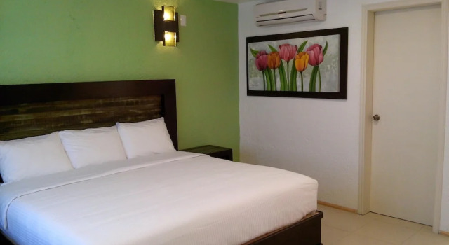 Полулюкс Happy Express Hotel