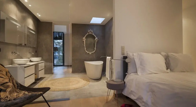 Апартаменты Unit 3 - Modern Smart Home Triplex Private Garden & Parking