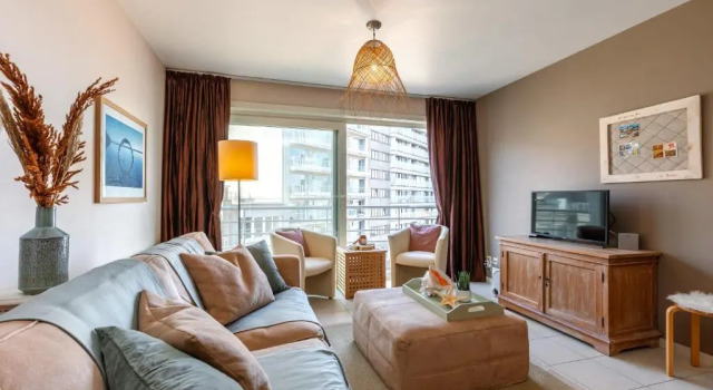 Апартаменты Cosy Flat With Lateral sea View