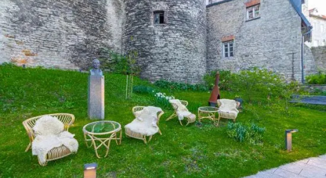 Stay in a real medieval tower (lower floors), Забронировать Отель Отели Таллина 3 звезды, рядом с Roman-Catholic Cathedral of St Peter and Paul, 3*
