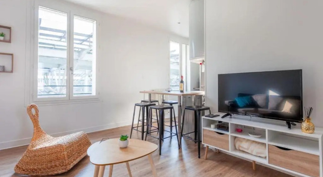 Grand appartement moderne à proximité de la gare, Забронировать Апартаменты/квартира Отели Соммы с завтраком, Завтраки