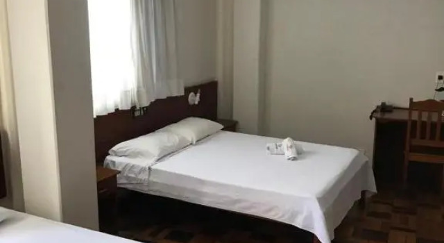Трёхместный номер Deluxe с красивым видом из окна ACOMODARE HOTEL- SOB NOVA Direção