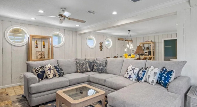 The Beachcomber home, Забронировать Апартаменты/квартира Апартаменты Пайн Нолл Шорс, Апартаменты/квартира