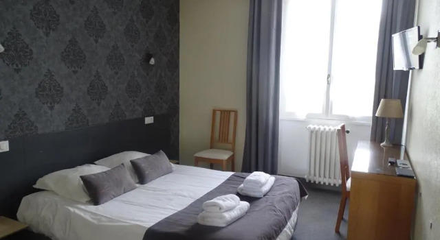 Номер Superior Logis Hôtel AMBROISE