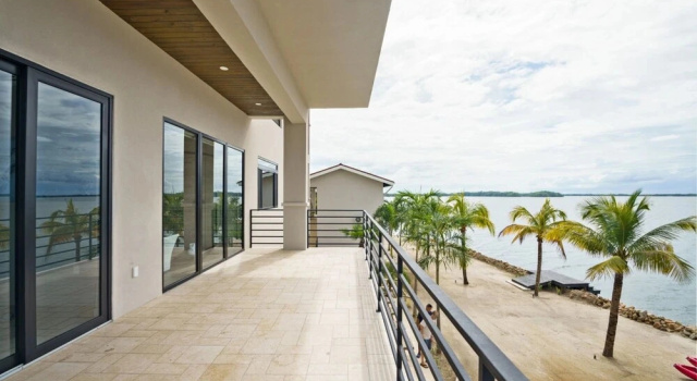 Коттедж NEW 3 Story 4-bed Waterfront Villa w Sunset Views