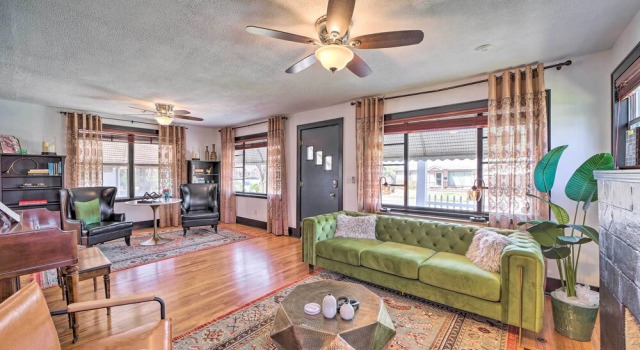Amazing Musical Abode in Expo Square Neighborhood!, Reservar Casa de férias Tulsa Oklahoma