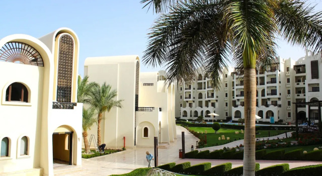 Beachfront in 5 Star Hotel With Reef Hurghada, Prenota Hotel Hurghada Mar Rosso