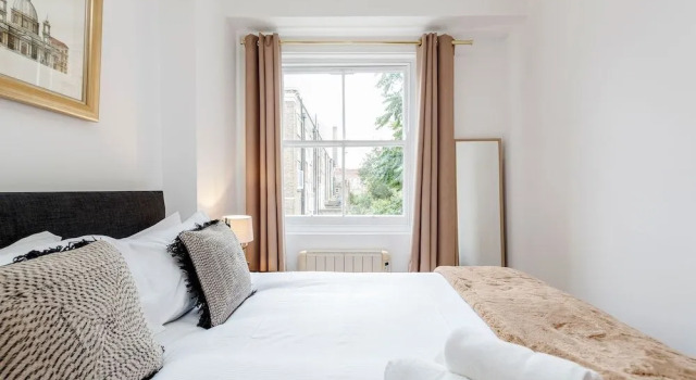 Kings Road Apartments